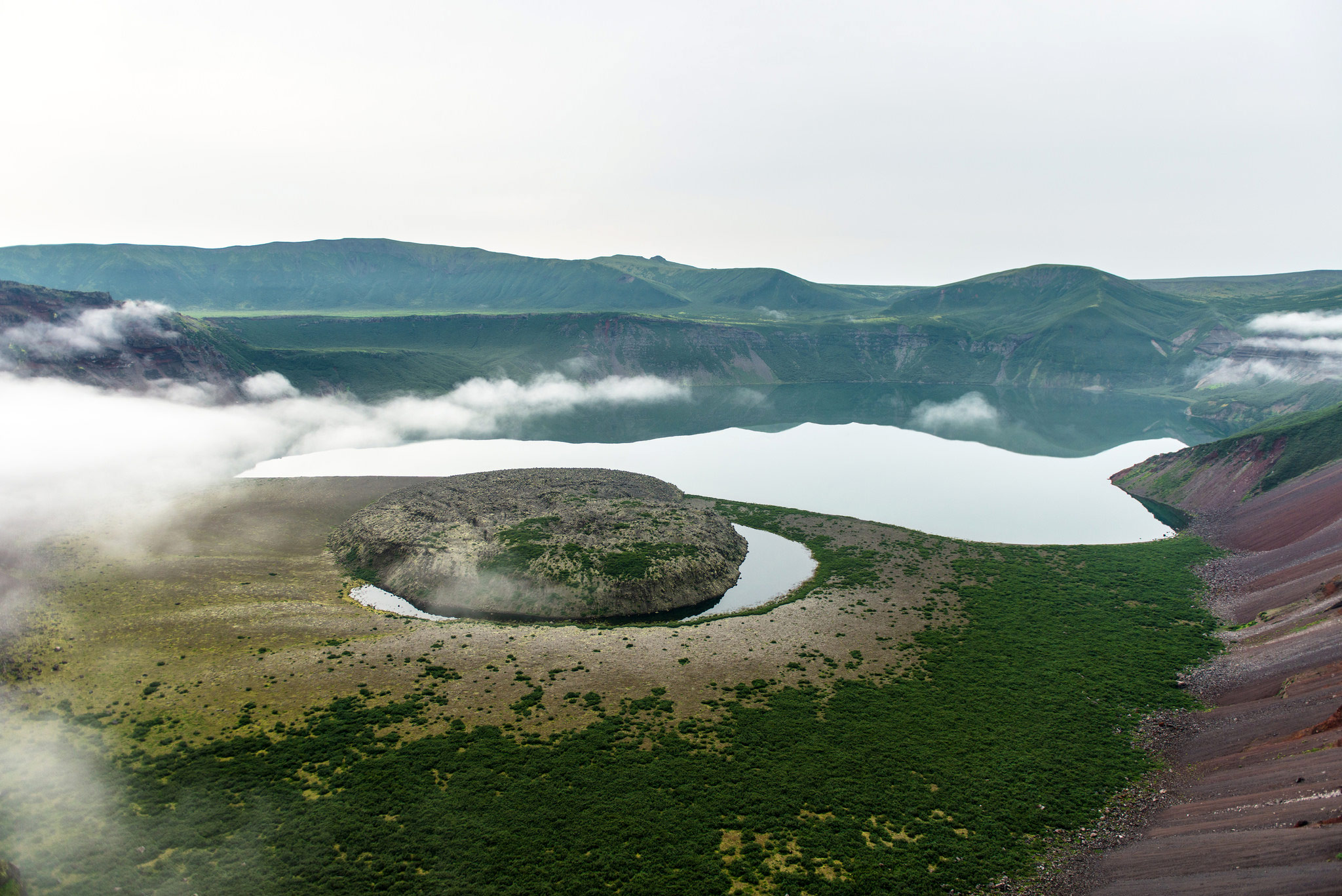 Iturup (Итуруп, Курильские острова)